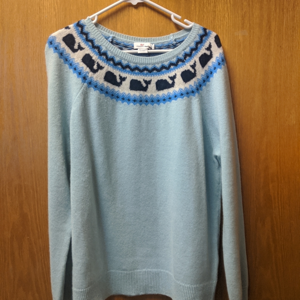 Vineyard Vines sweater Large